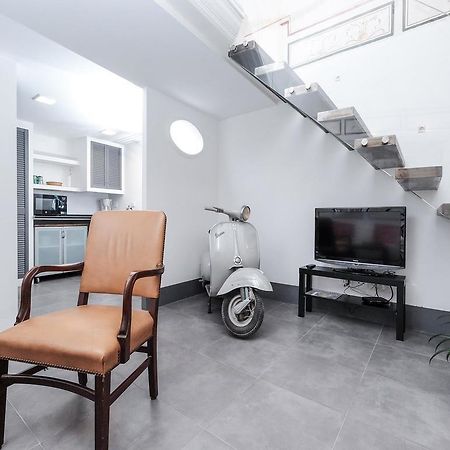 Ancient Trastevere Vespa Loft Rome Bagian luar foto