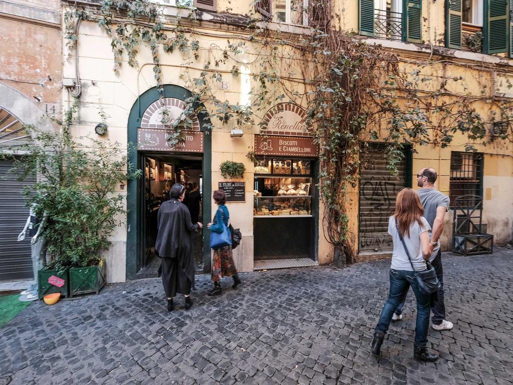 Ancient Trastevere Vespa Loft Rome Bagian luar foto