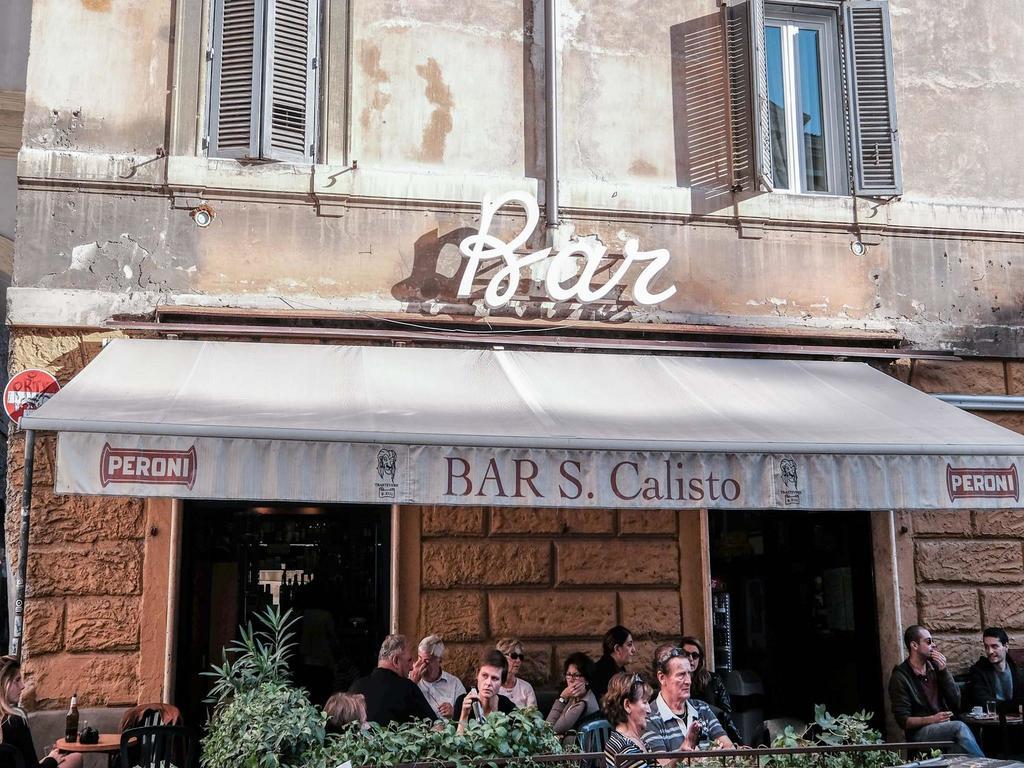 Ancient Trastevere Vespa Loft Rome Bagian luar foto